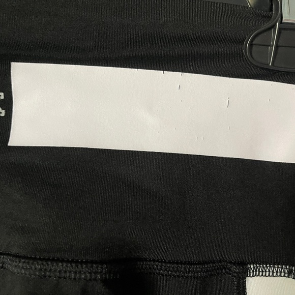VS PINK Ultimate high-waisted legging in black and white, size s - Picture 5 of 9